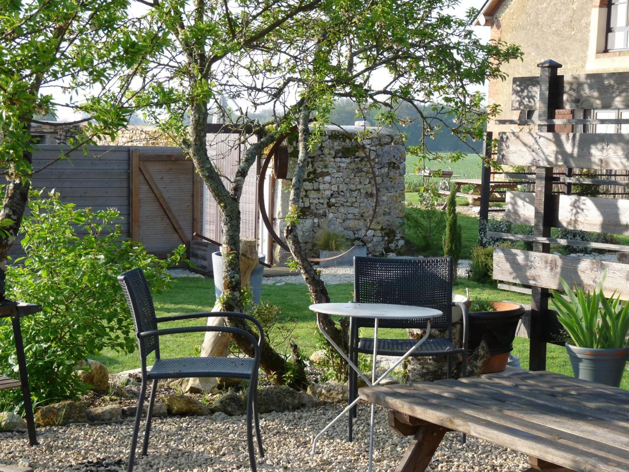Bed and Breakfast La Ligne Angles-sur-l'Anglin Экстерьер фото